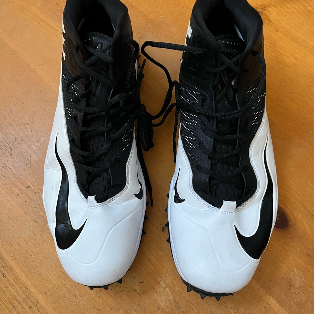 Nike Zoom men’s football cleats US size 17W - New! Never used!
